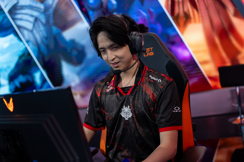 开云体育在线-包含GEN横扫C9，Hanssama完成史诗逆转鏖战多局全球总决赛，强势挺进下一轮的词条