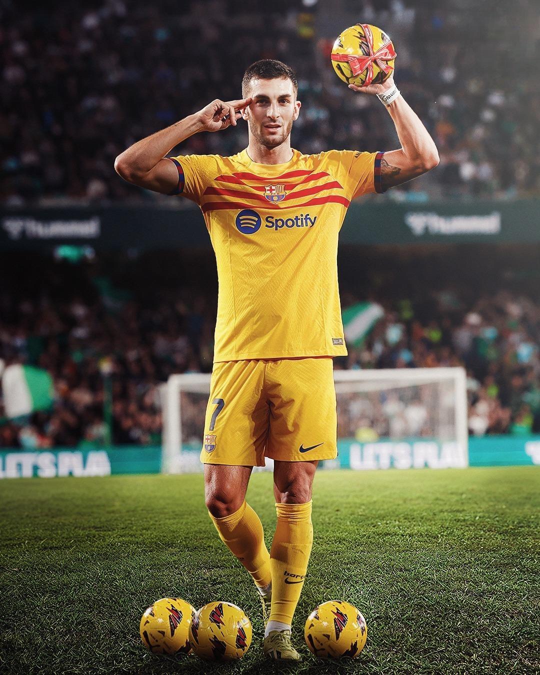 波兰横扫拜仁,托雷斯爆发神勇 波兰横扫拜仁,托雷斯爆发神勇