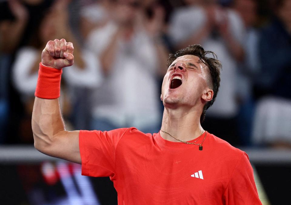 西班牙网球队翻盘澳大利亚网球队,克耶高斯送出助攻 西班牙网球队翻盘澳大利亚网球队,克耶高斯送出助攻