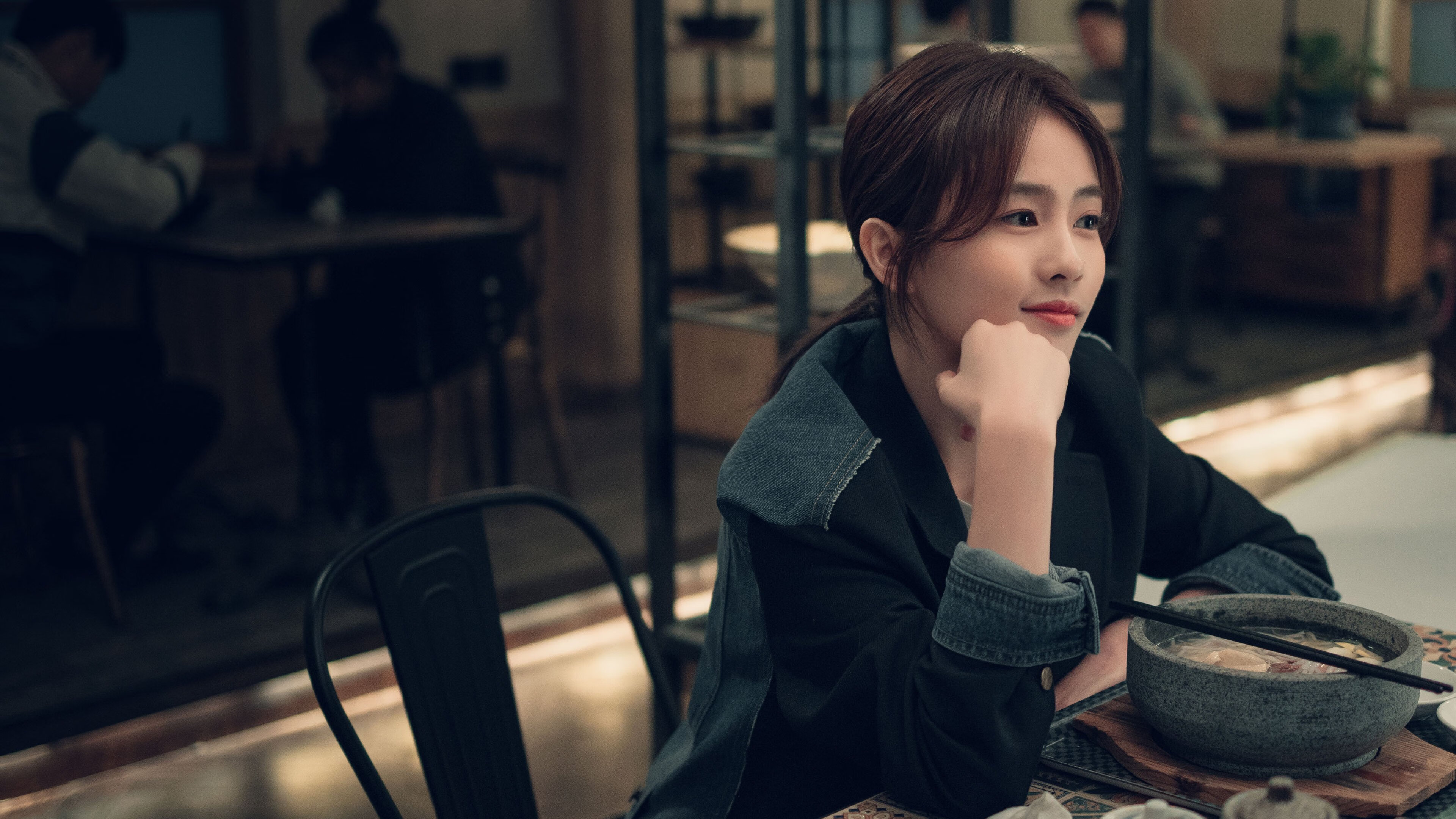 浓眉硬仗之王!上海队力克山西队,关键先生张伟主宰比赛,演绎CBA经典对决