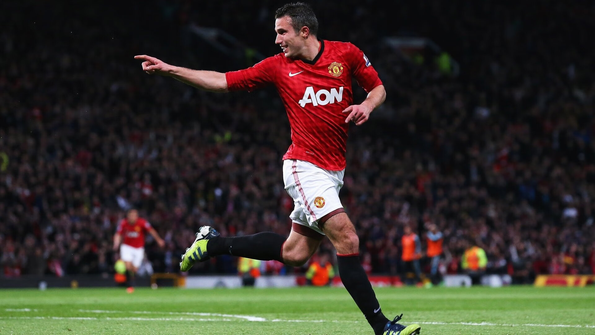 拜仁末节隐形引擎轰鸣！金玟哉一夫当关，攻防转换的现代中卫教科书